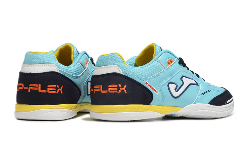 Chuteira de futsal Joma Top Flex Rebound na cor azul, com detalhes em preto e amarelo.
