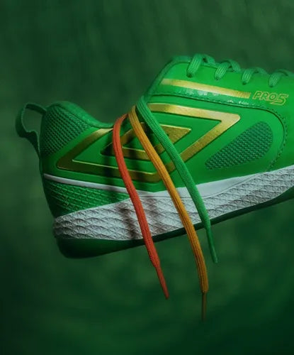 Chuteira Umbro Pro 5 Bump St Patrick's Amortecimento Futsal