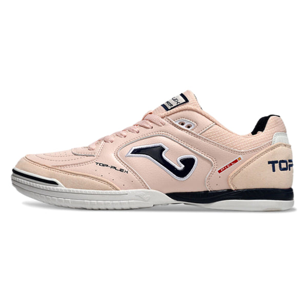 Chuteira de futsal Joma Top Flex Rebound na cor rosa, com detalhes em preto e branco, vista lateral.